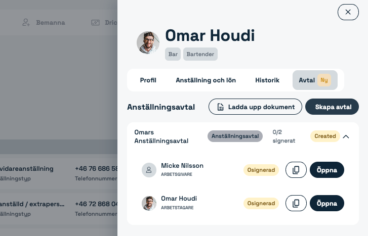 Avtalsfliken i Simflexity med anställningsavtalet och signeringsstatus för arbetsgivare och arbetstagare